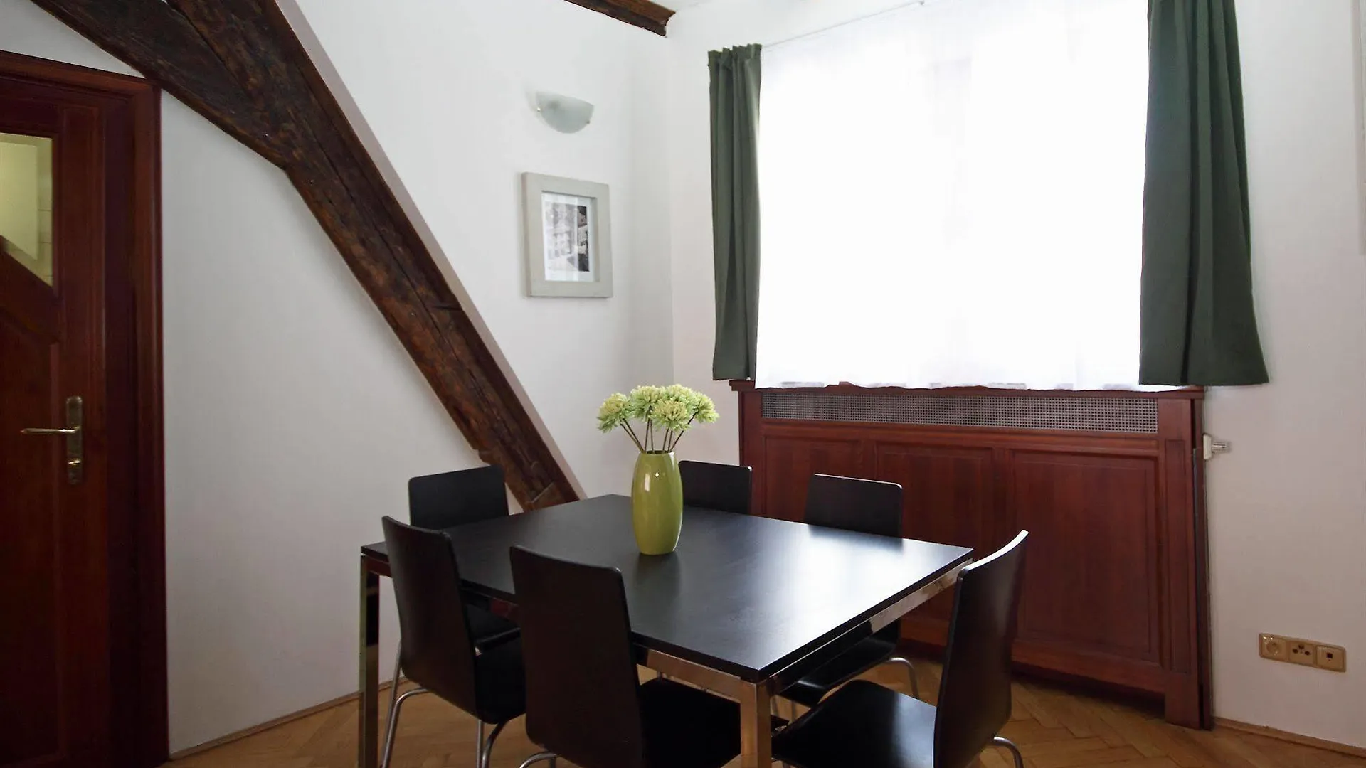 Leo Apartments Old Town Prague