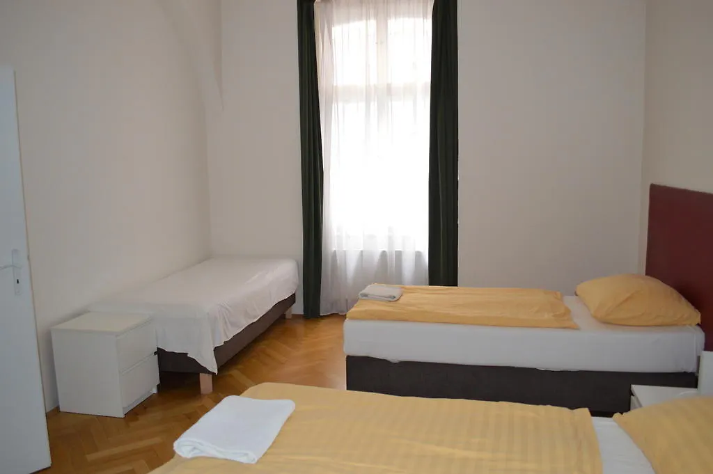 Leo Apartments Old Town Πράγα