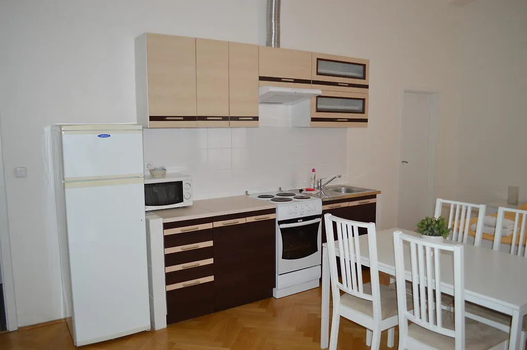 Leo Apartments Old Town Πράγα