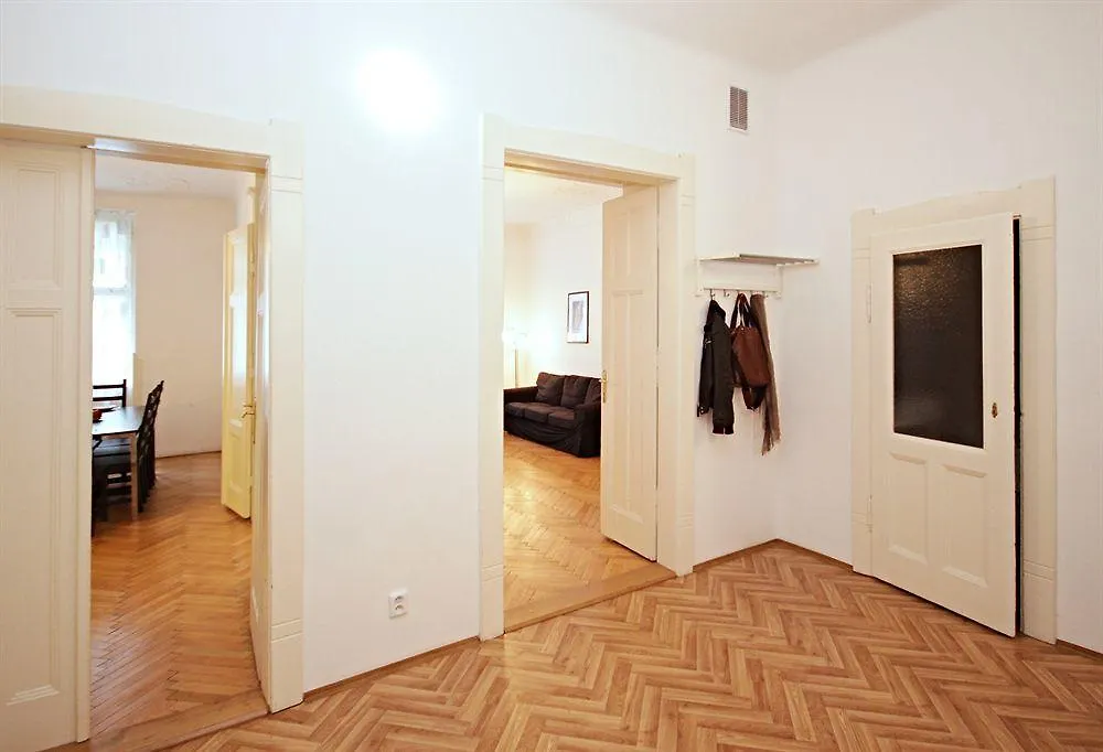 Leo Apartments Old Town Πράγα