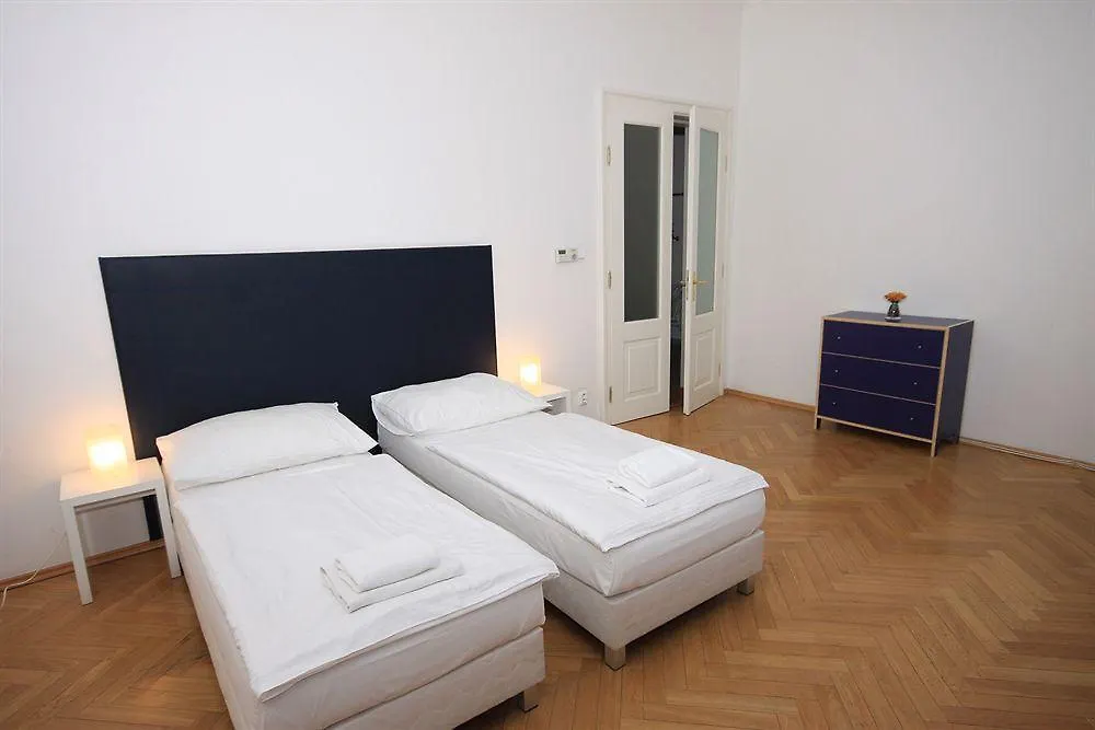 Leo Apartments Old Town Πράγα