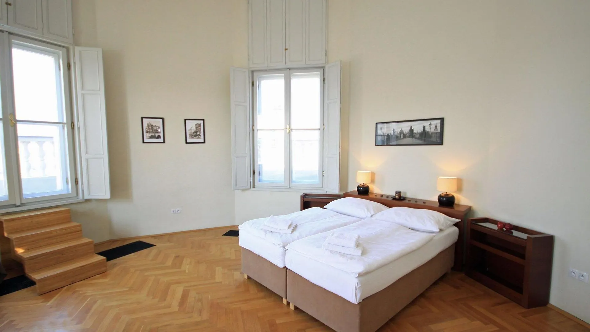 Leo Apartments Old Town Πράγα