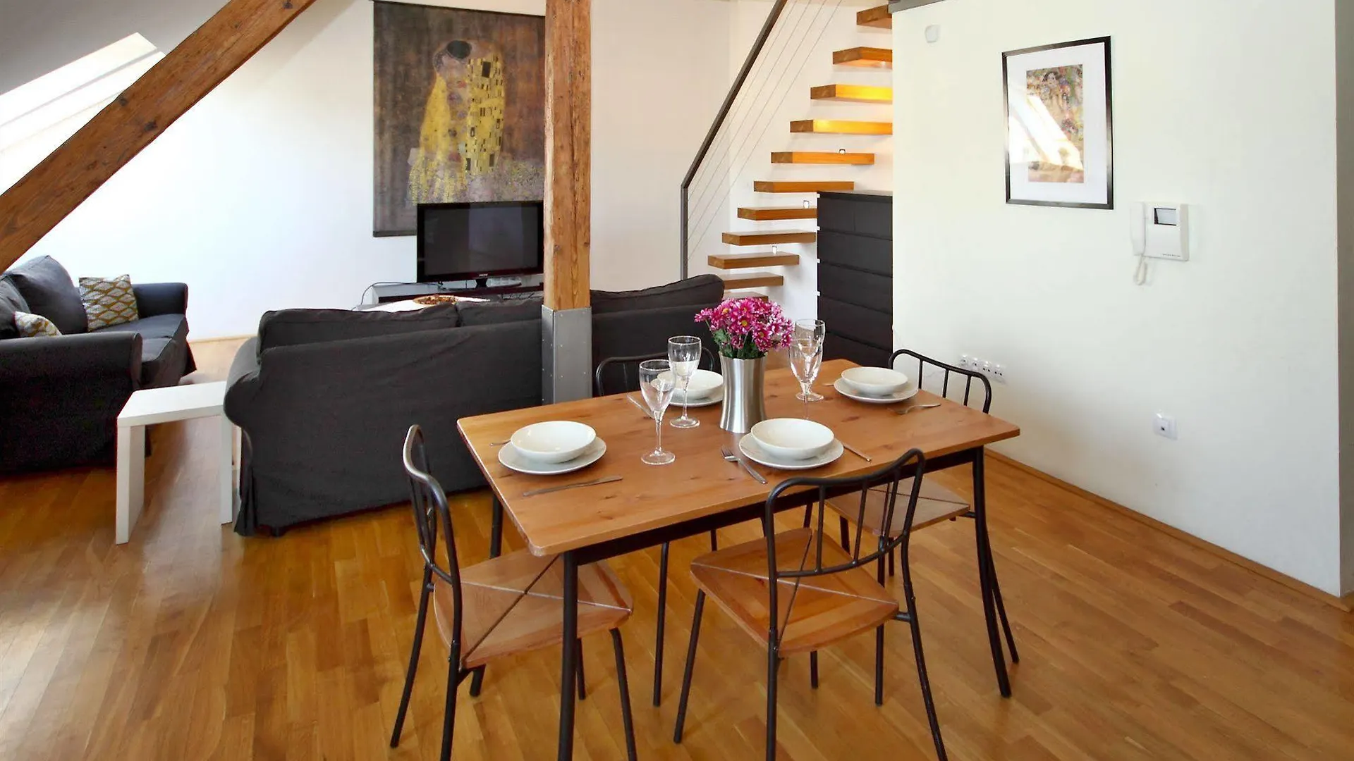 Leo Apartments Old Town Πράγα